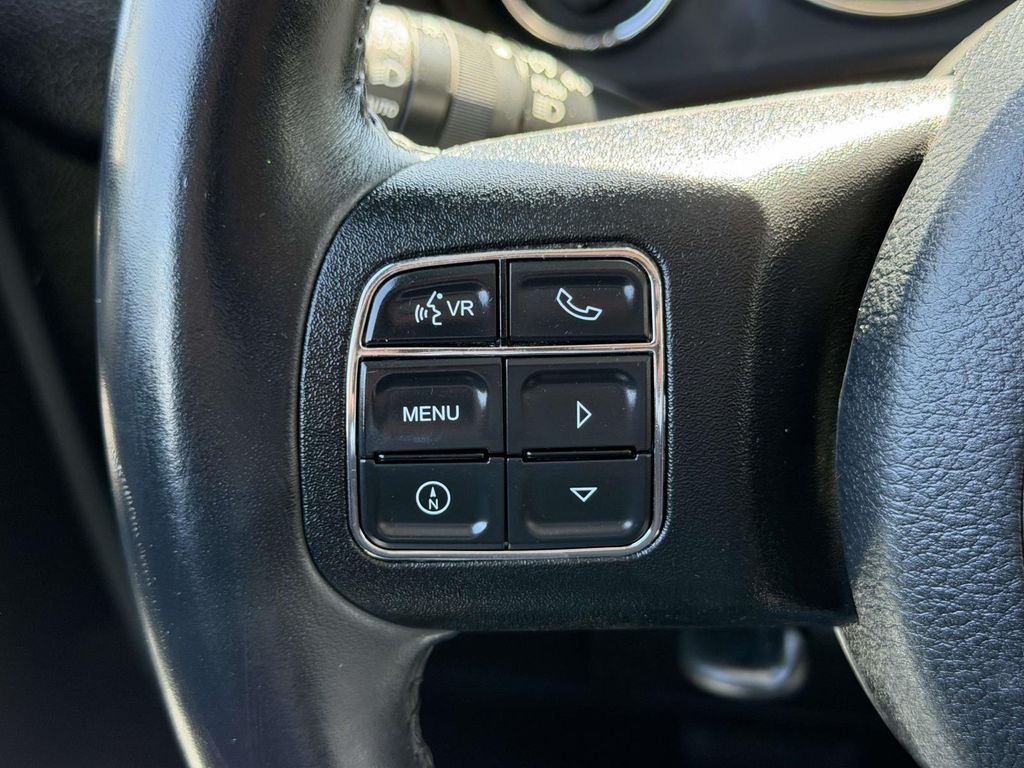 Used 2014 Gray Jeep Unlimited Sahara image 6