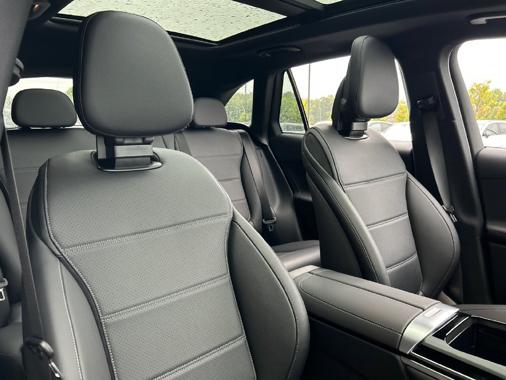 New 2027 Black Mercedes-Benz GLC 300 image 66