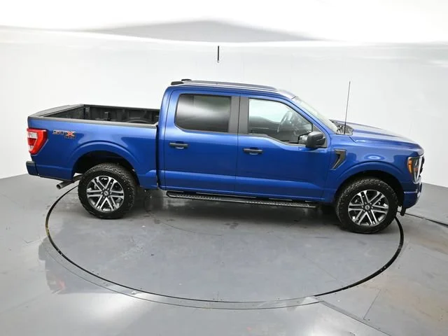 Used 2023 Atlas Blue Metallic Ford XL image 34