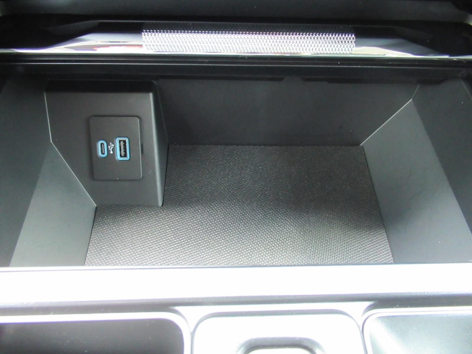 Used 2023 Red Ford Lariat image 28