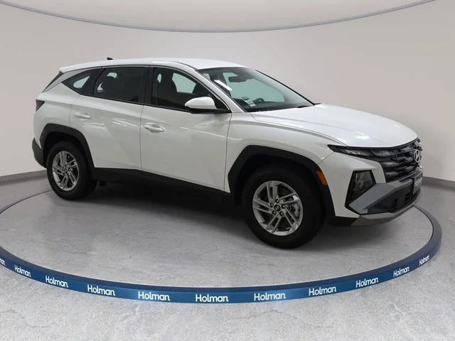 Used 2025 White Hyundai SE image 4