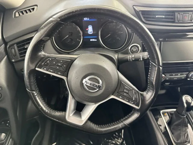 Used 2020 Blue Nissan SV image 23