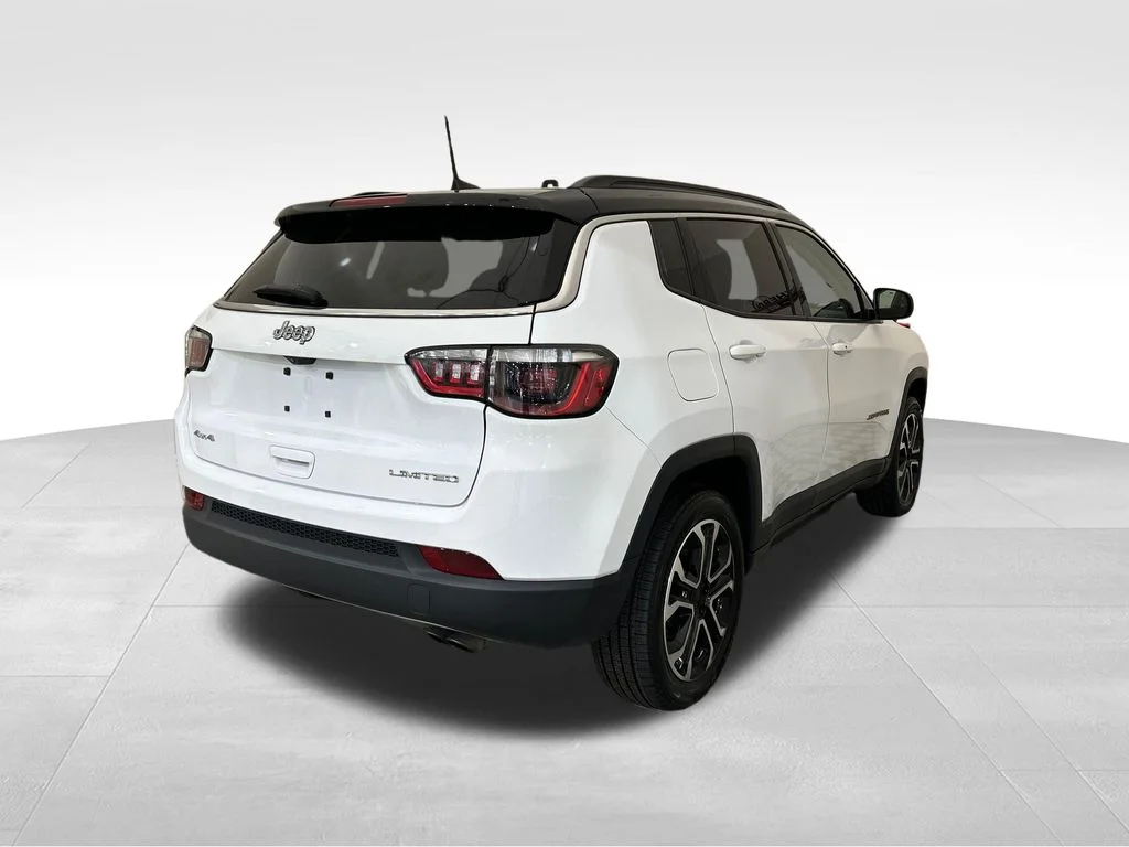 Used 2022 White Jeep Limited image 5