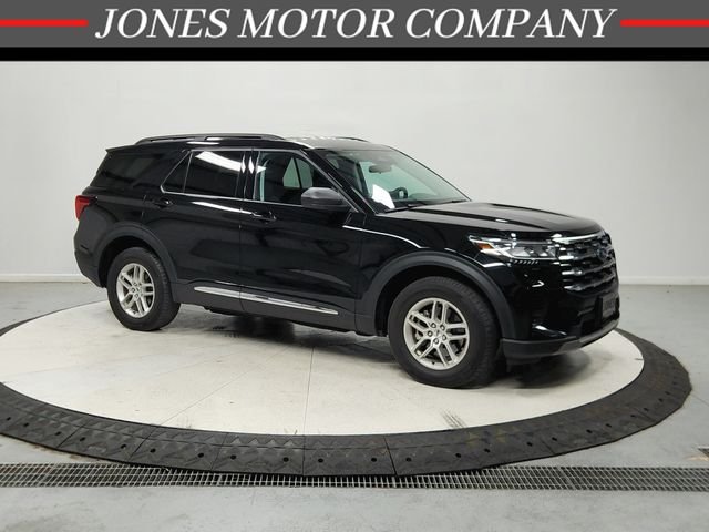 Used 2025 Black Ford Active image 1