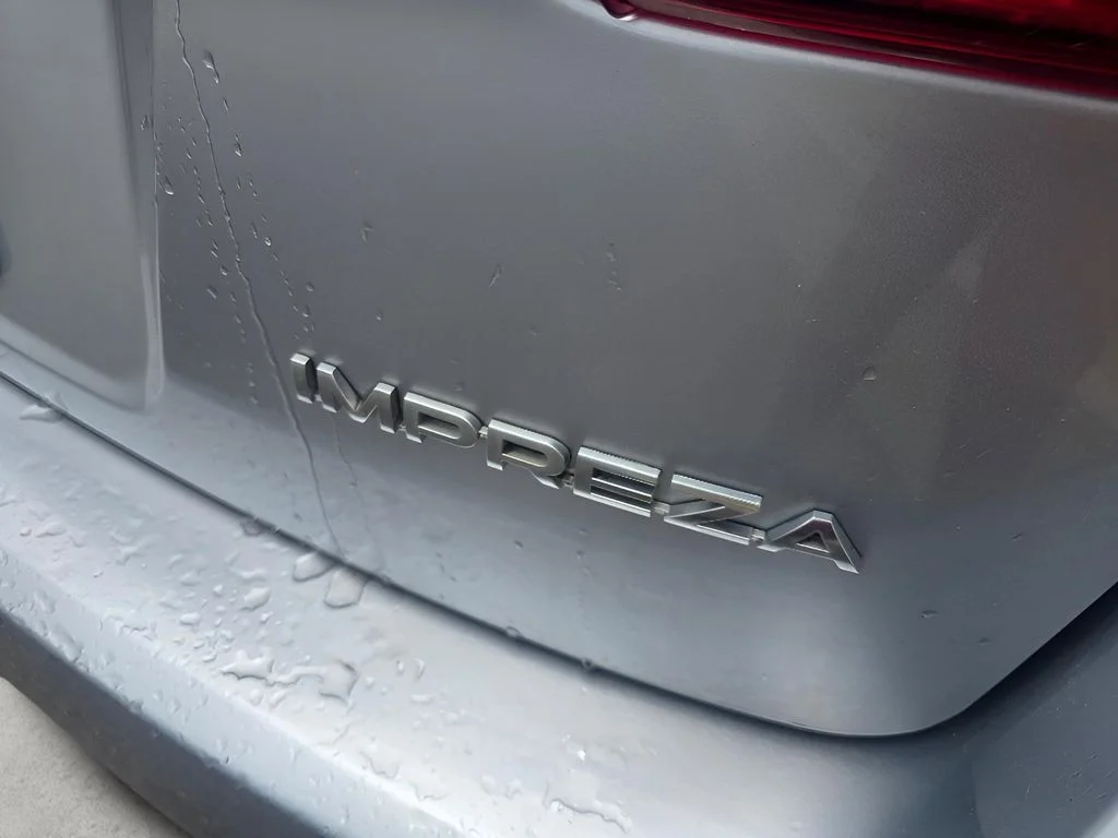 Used 2022 Ice Silver Metallic Subaru Base image 29