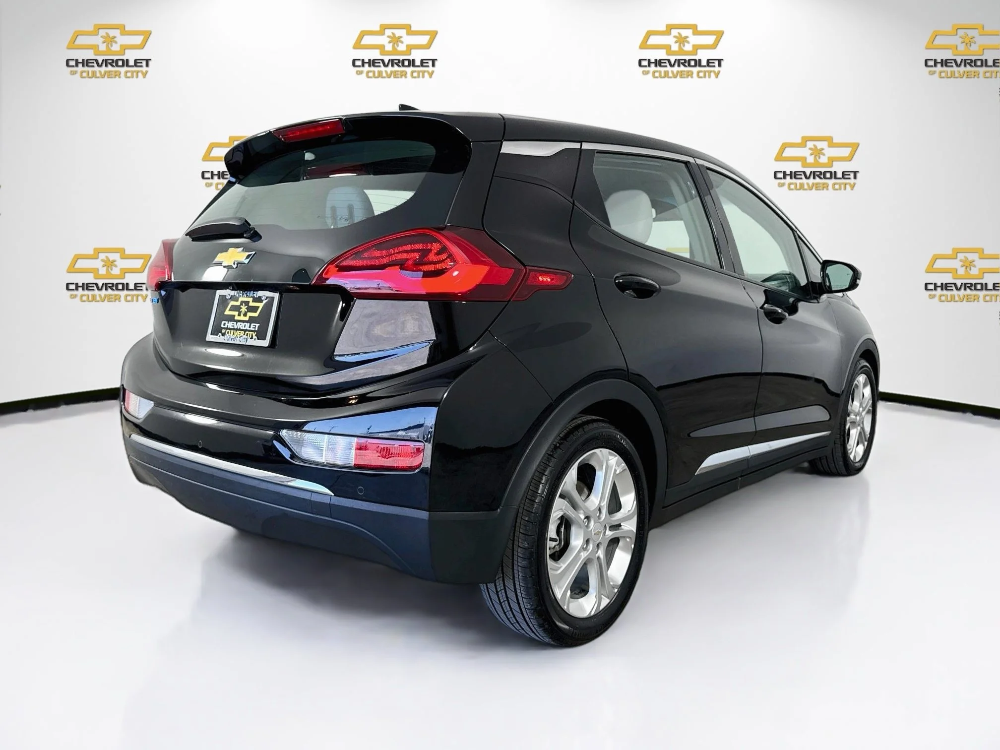 Used 2020 MOSAIC BLACK METALLIC Chevrolet LT image 8