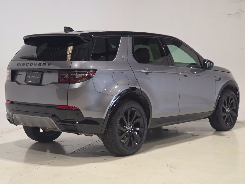 Certified Used 2025 Gray Land Rover SE image 5