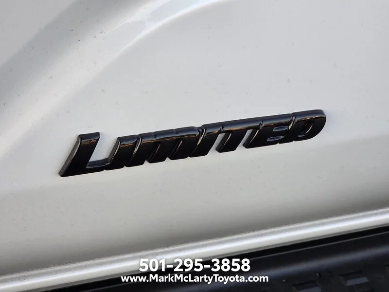 Used 2026 Pearl TOYOTA LIMITED image 9