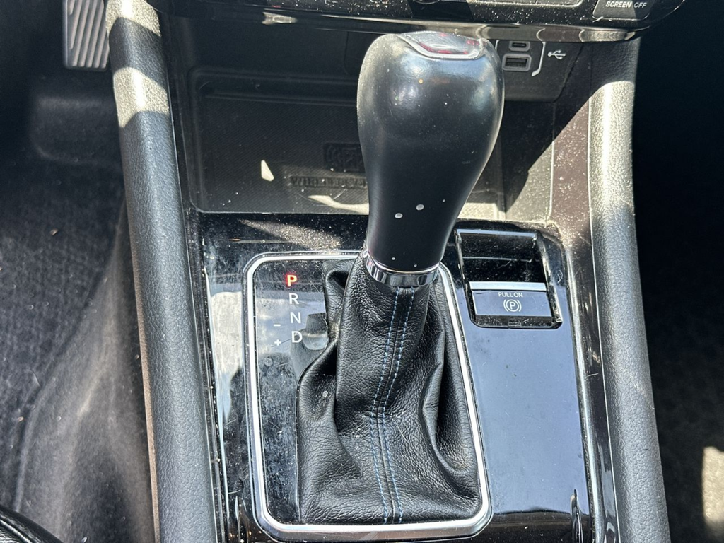 Used 2022 Black Jeep Latitude image 27