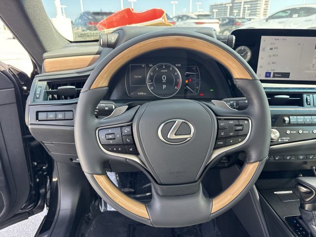 Certified Used 2025 Black Lexus 350 Luxury image 14