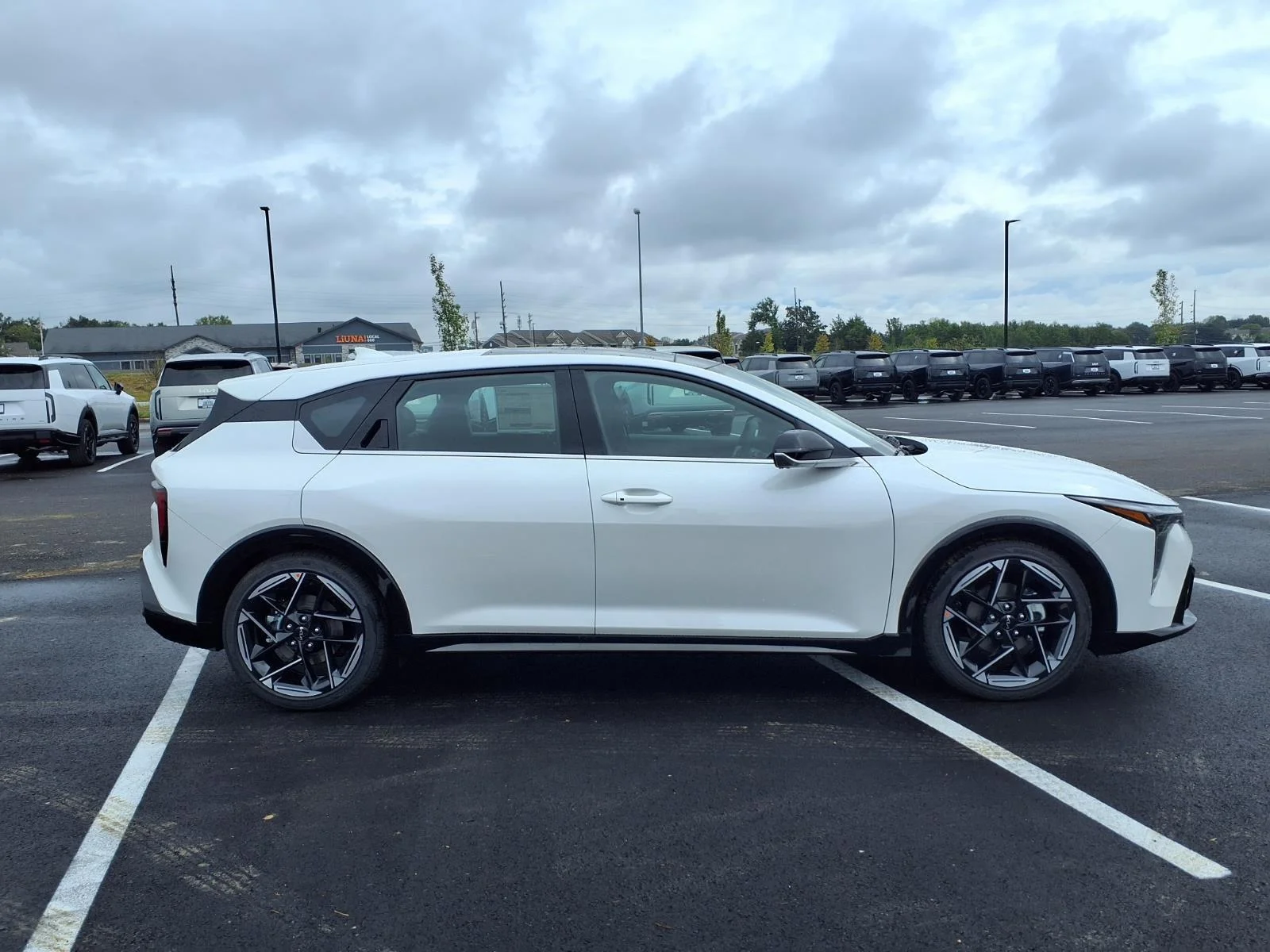 New 2026 Snow White Pearl Kia GT-Line image 2