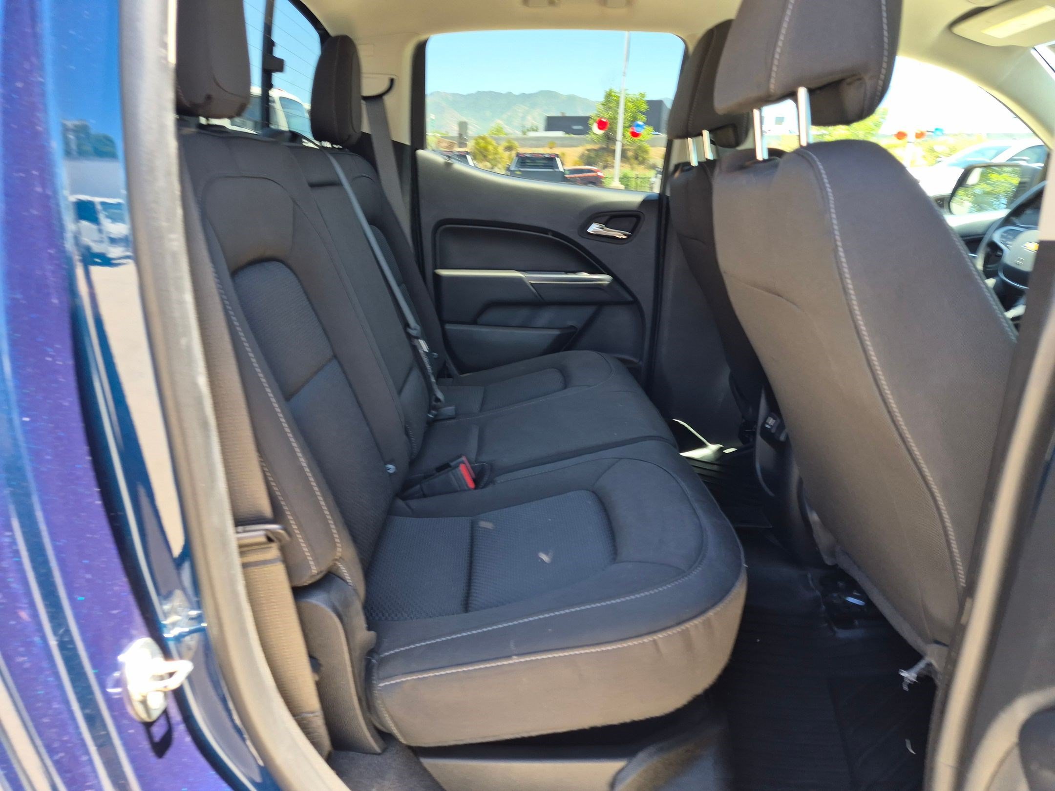 Used 2019 Pacific Blue Metallic Chevrolet 4WD LT image 27