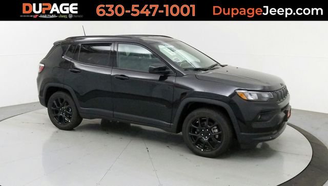 Used 2022 Black Jeep Latitude image 8