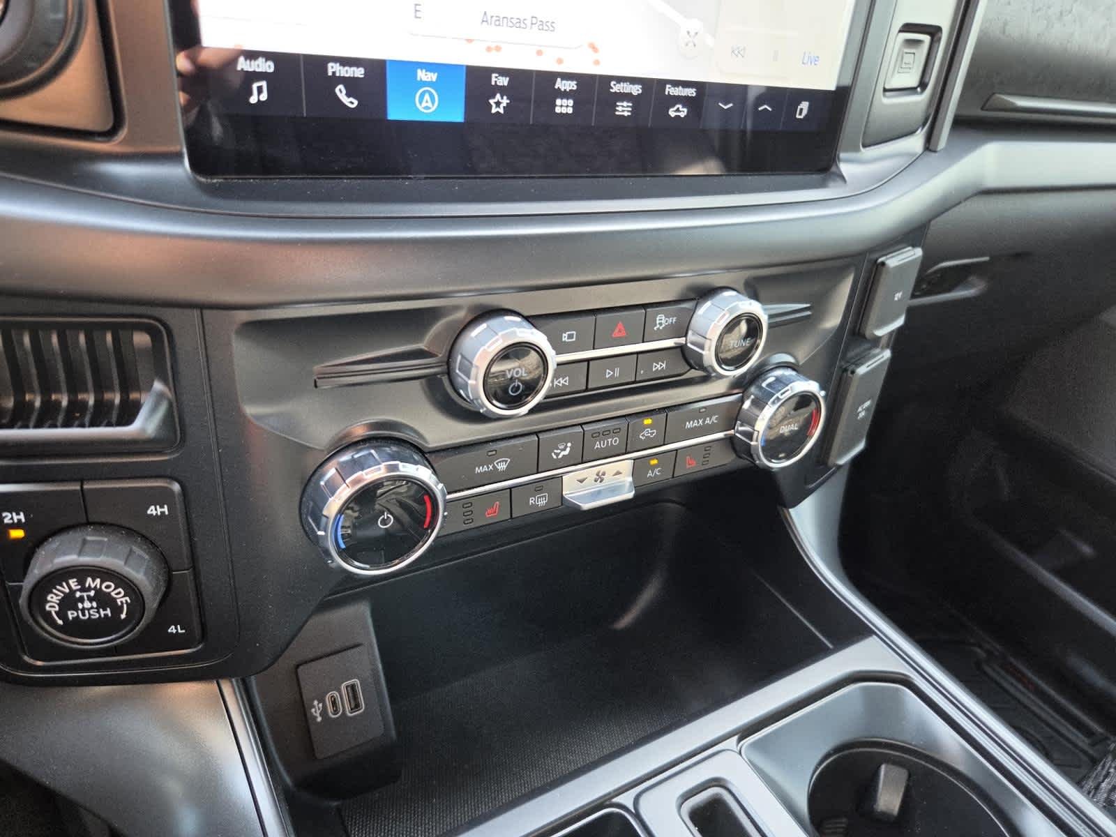 Used 2025 Space White Metallic Ford Tremor image 23