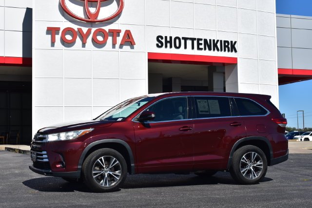 2017 Toyota Highlander LE