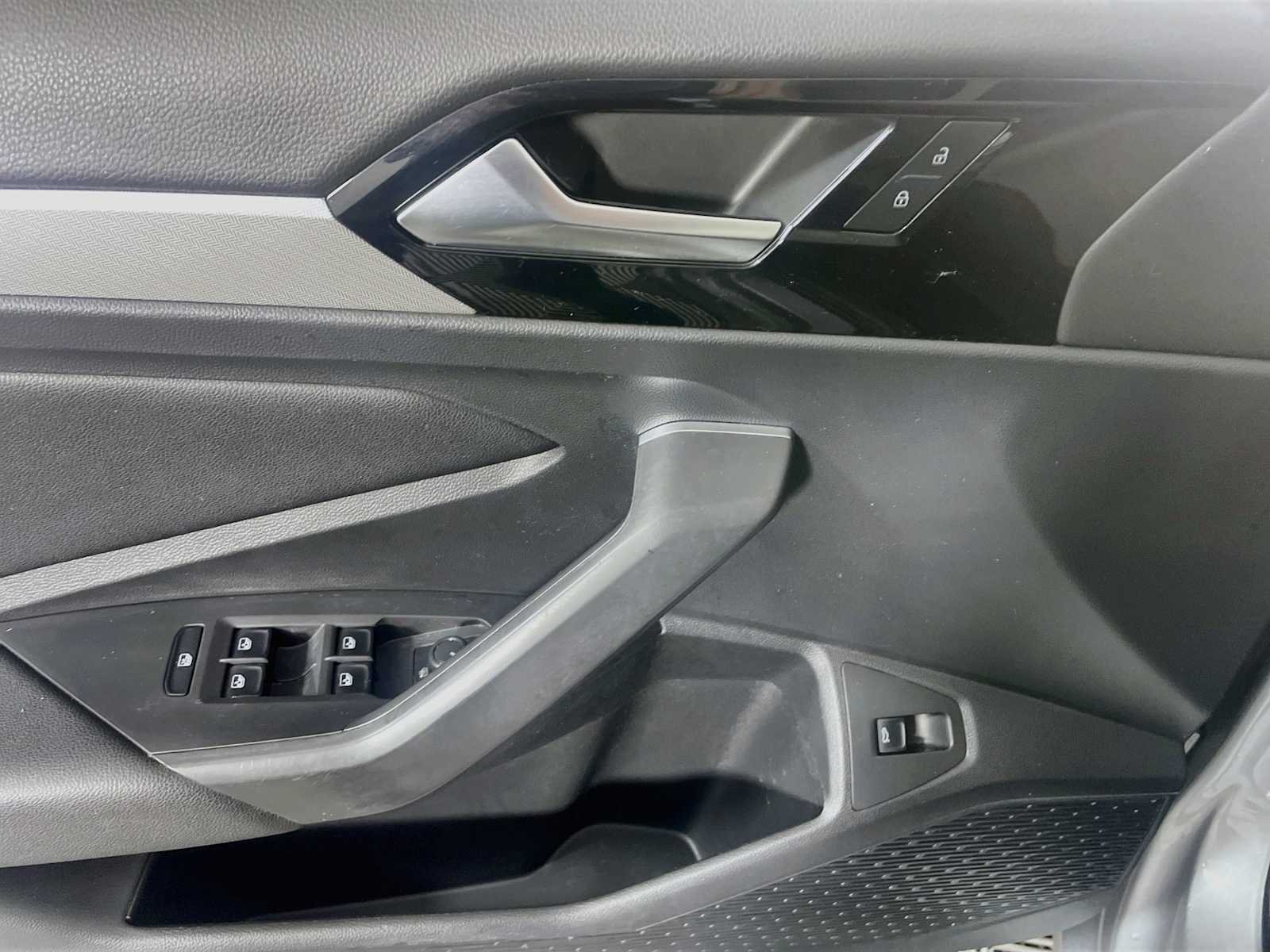 Used 2020 Pyrite Silver Metallic Volkswagen R-Line image 15