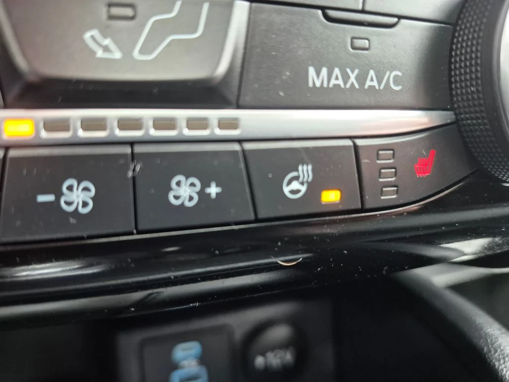 Used 2022 Silver Metallic Ford SEL image 26