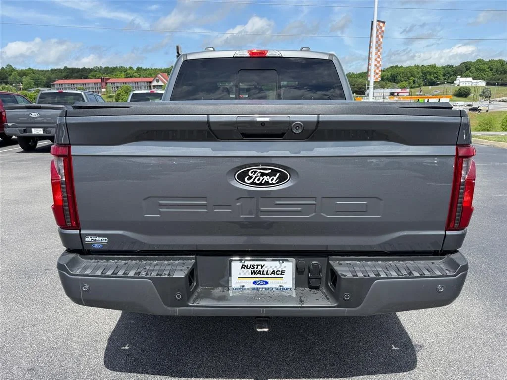 Certified Used 2025 Gray Ford XLT image 6