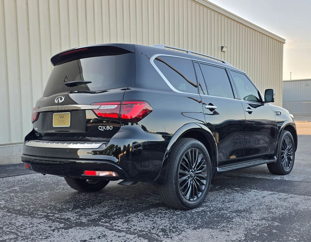 Used 2023 Black Obsidian INFINITI Premium Select image 6
