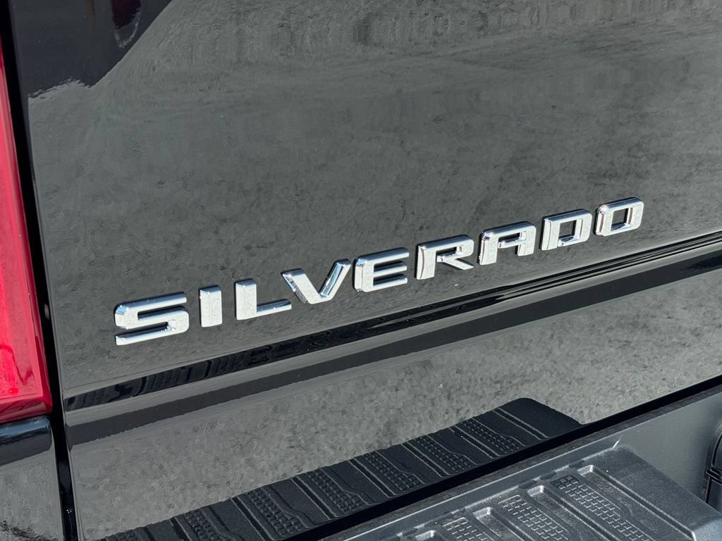 New 2026 Black Chevrolet LT (2FL) image 13