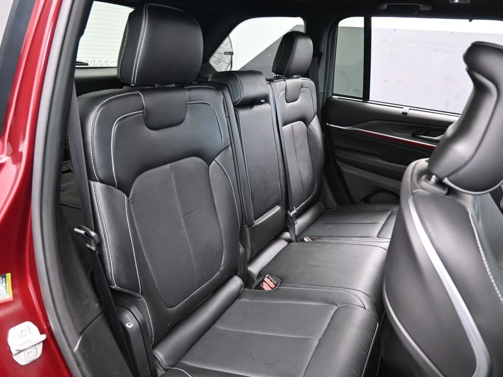 2023 Jeep Grand Cherokee Overland - Photo 48