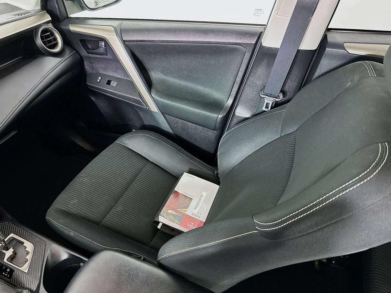 Used 2013 Gray Toyota XLE image 22