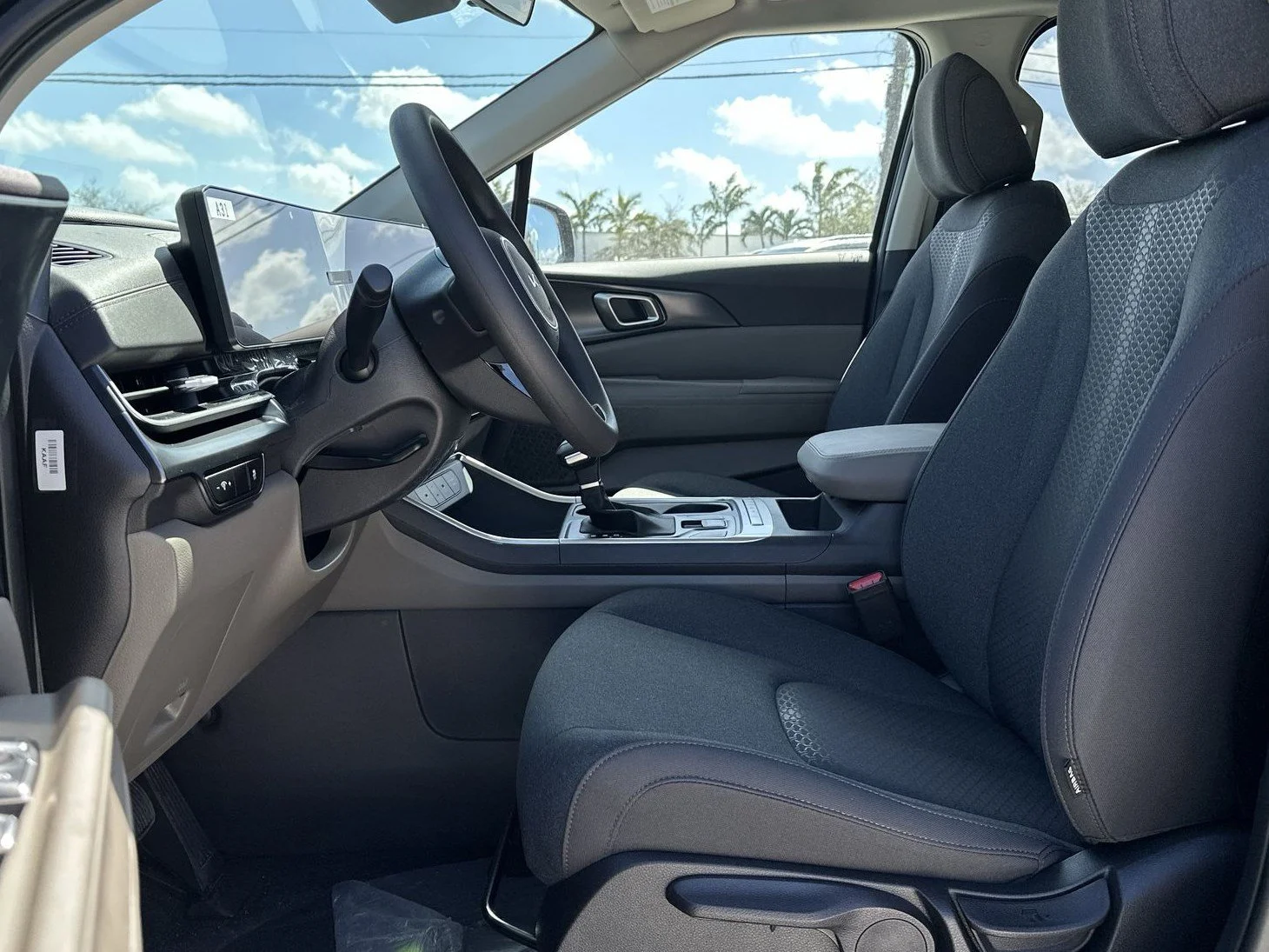 New 2026 Snow White Pearl Kia LX image 14