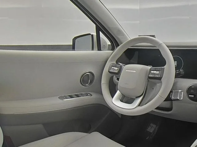 New 2026 Silver Hyundai SEL image 33