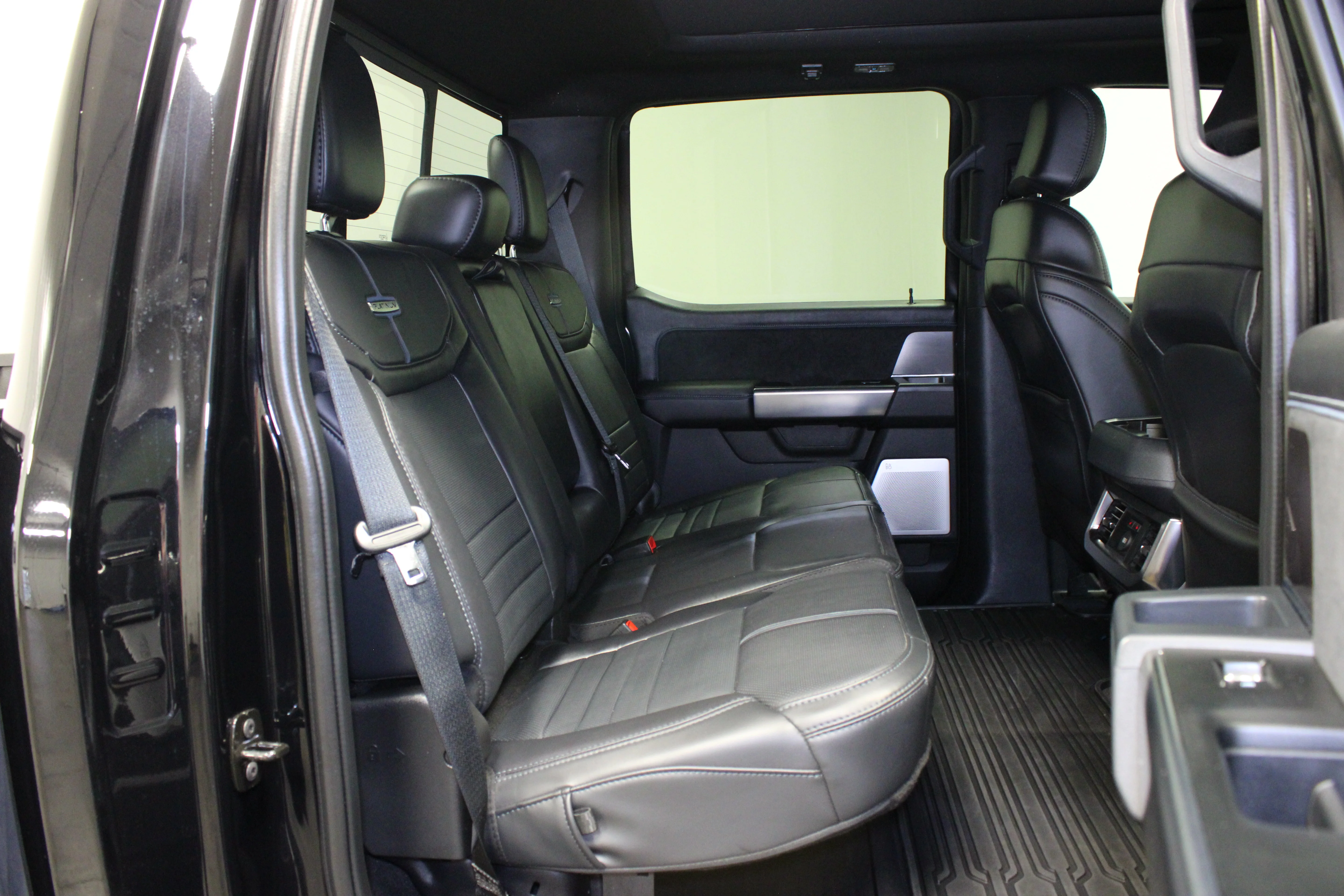 Used 2026 Agate Black Metallic Ford Platinum image 18