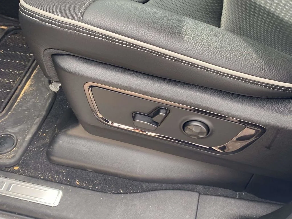 2026 RAM 1500 Limited - Photo 14