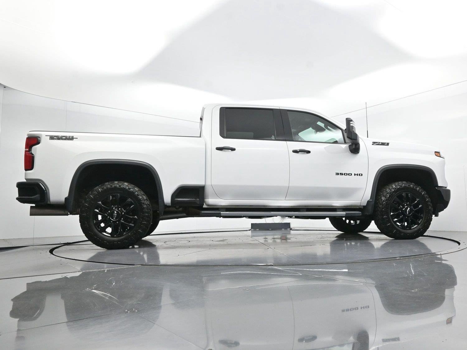 Used 2026 Summit White Chevrolet LTZ image 54