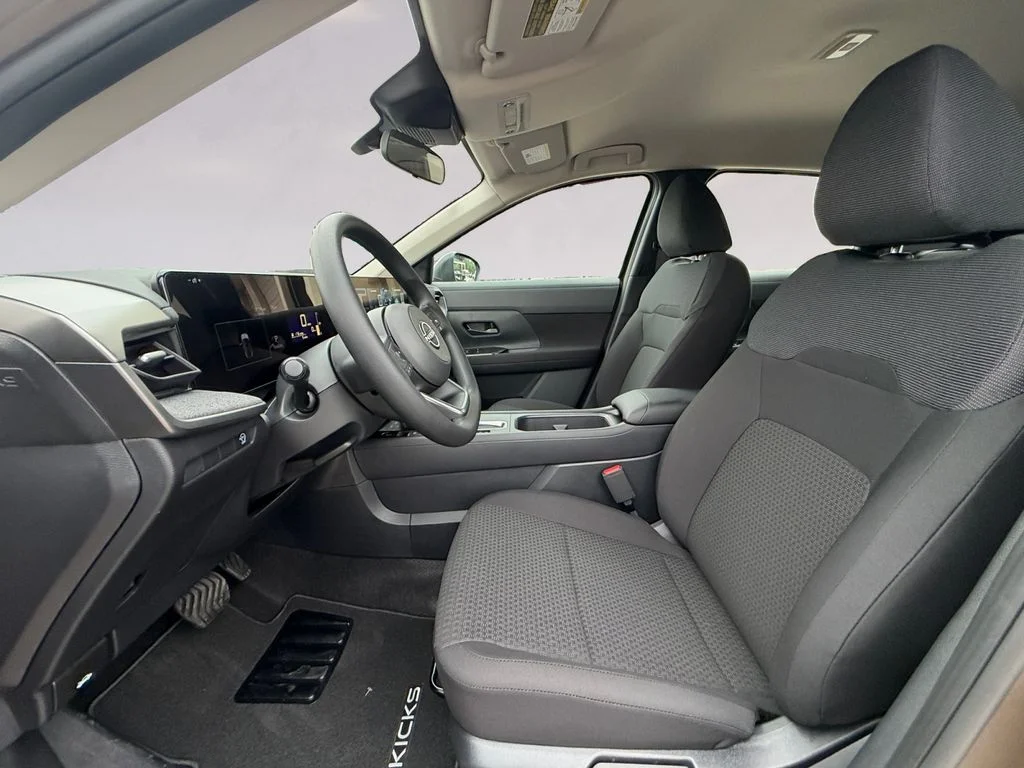 New 2026 Brown Nissan S image 10