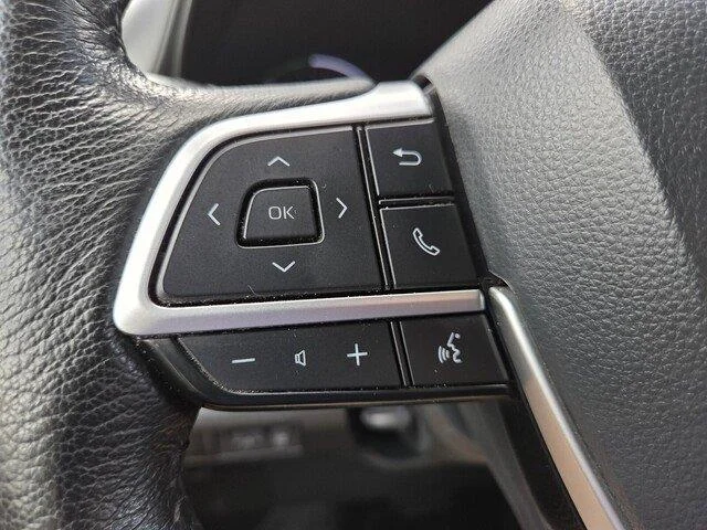 Used 2023 Blueprint Toyota XLE 8-Passenger image 13
