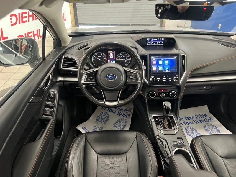 Used 2018 Silver Subaru 2.0i Limited image 30