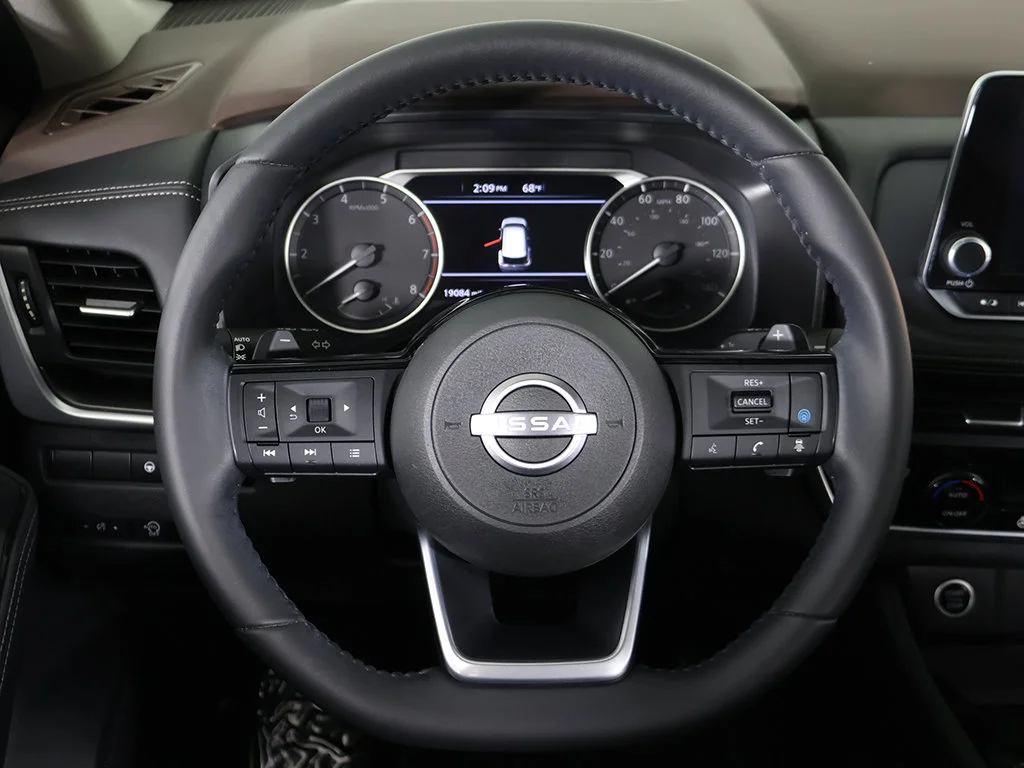Used 2023 Black Nissan SV image 40