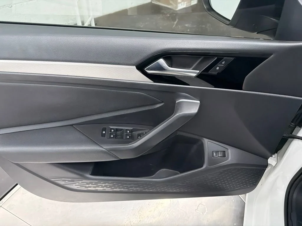 Used 2020 White Volkswagen R-Line image 18