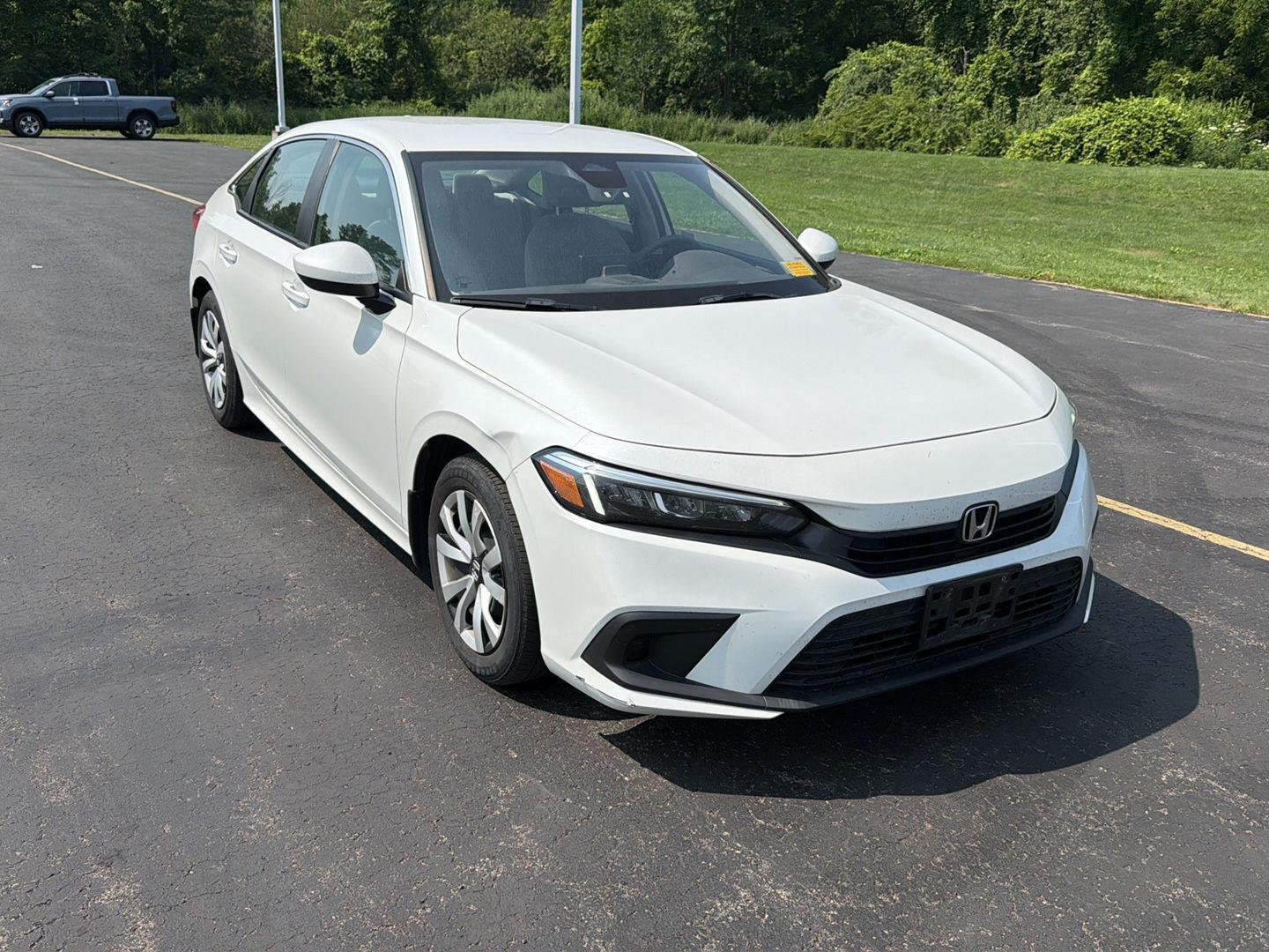 Used 2023 Platinum White Pearl Honda LX image 3