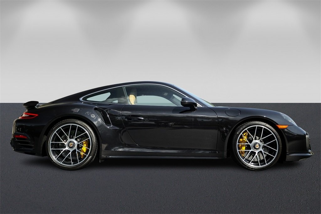 2019 Porsche 911 Turbo S photo 2