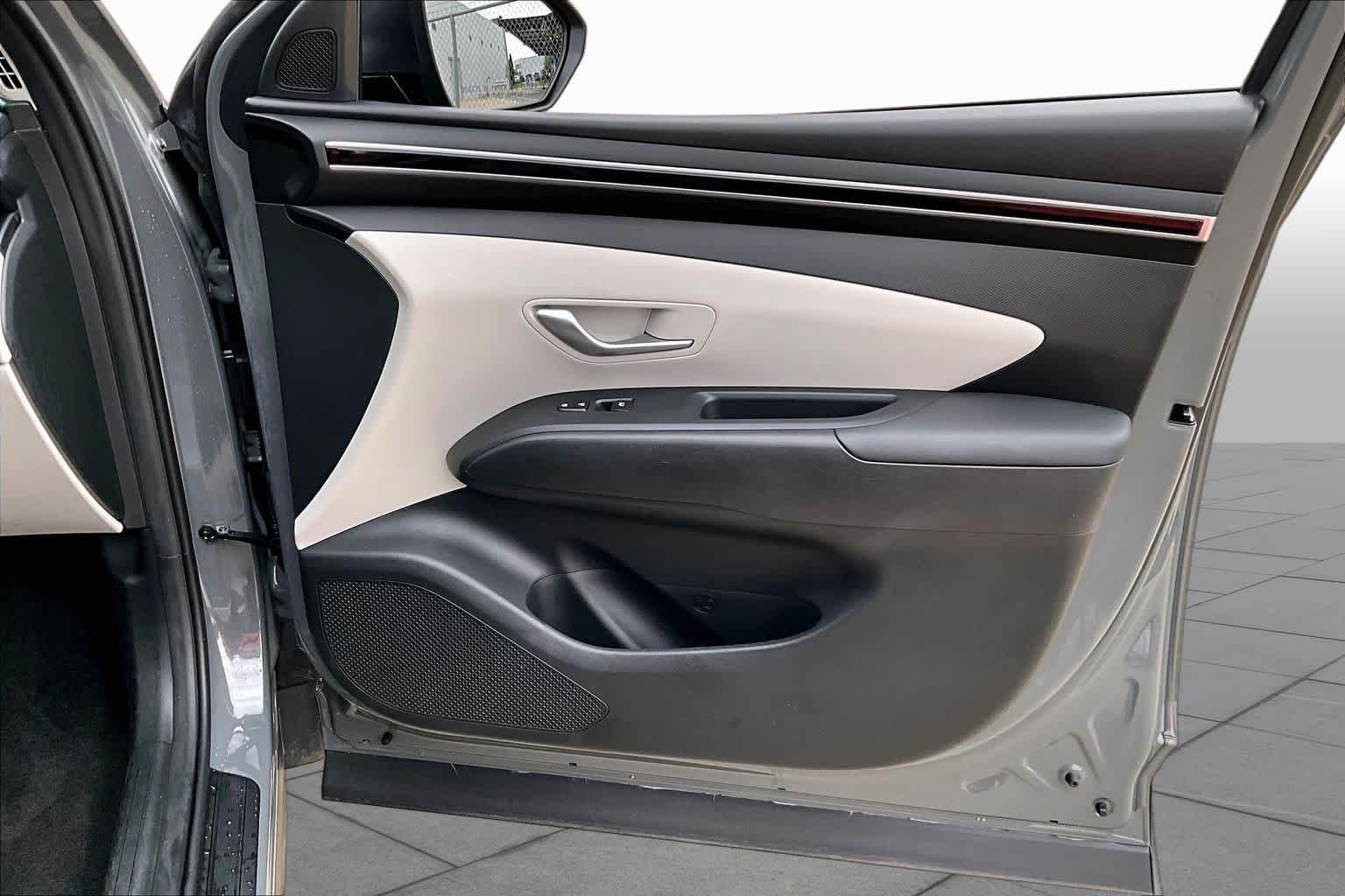 Used 2024 Hampton Gray Hyundai SEL image 24