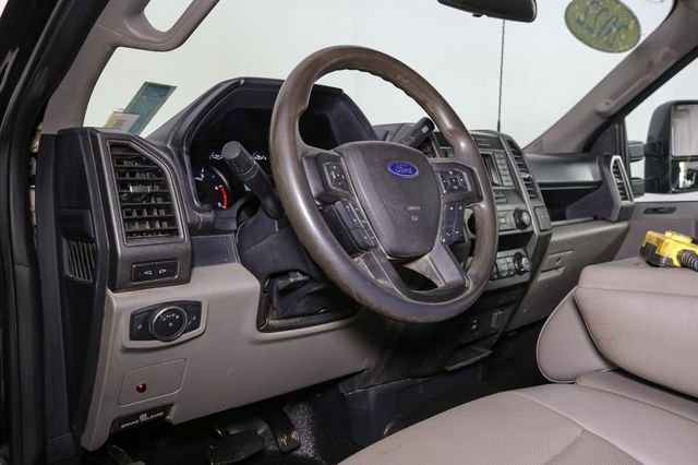 Used 2022 Black Ford XL image 17