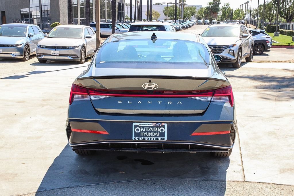 New 2026 Gray Hyundai SEL Sport image 8