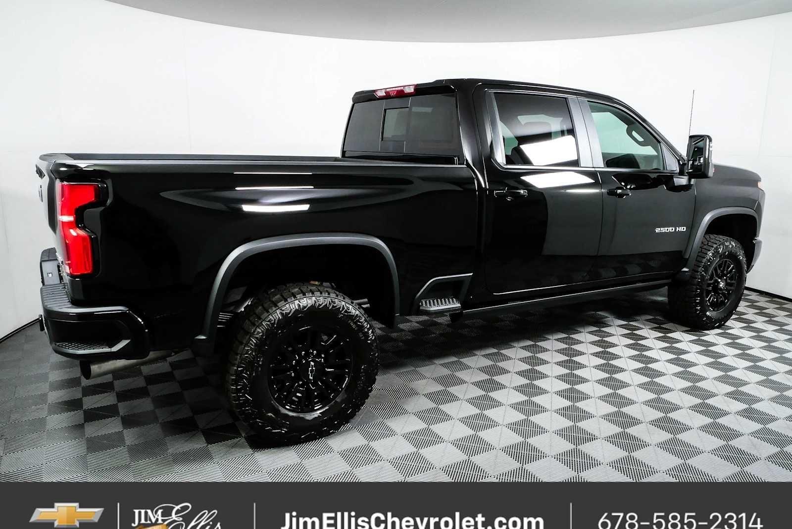 2026 Chevrolet Silverado 2500 HD ZR2 - Photo 2