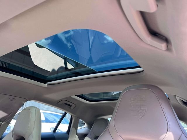 Used 2024 White Porsche 4 image 18
