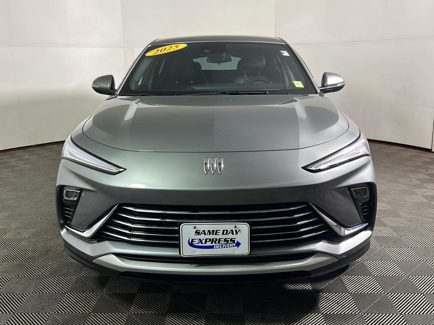 Used 2025 Moonstone Gray Metallic Buick Preferred image 11