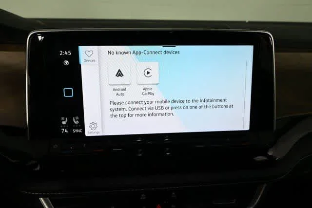 New 2026 Opal White Pearl Volkswagen 2.0T SE w/Technology image 10