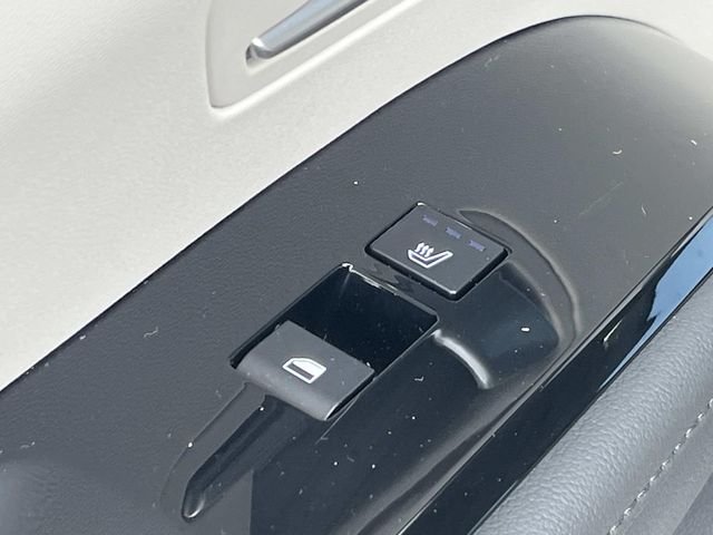 Used 2025 White Hyundai Limited image 22