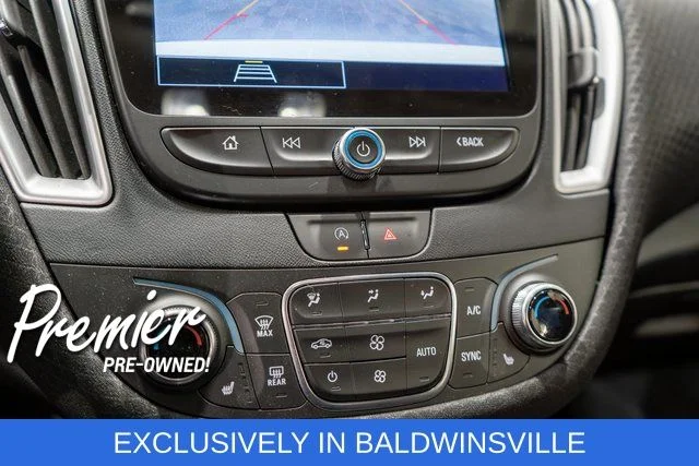 Used 2025 White Chevrolet LT image 23