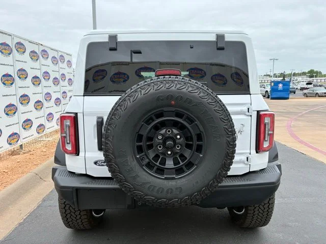 New 2026 Oxford White Ford Badlands image 5