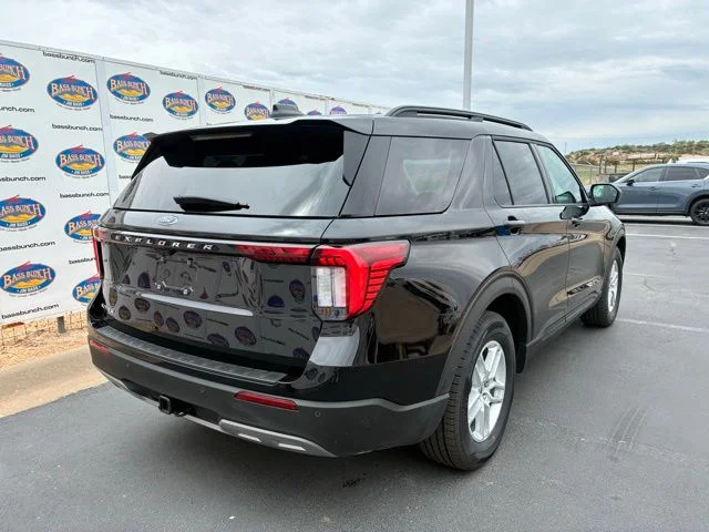 New 2026 Agate Black Metallic Ford Active image 4