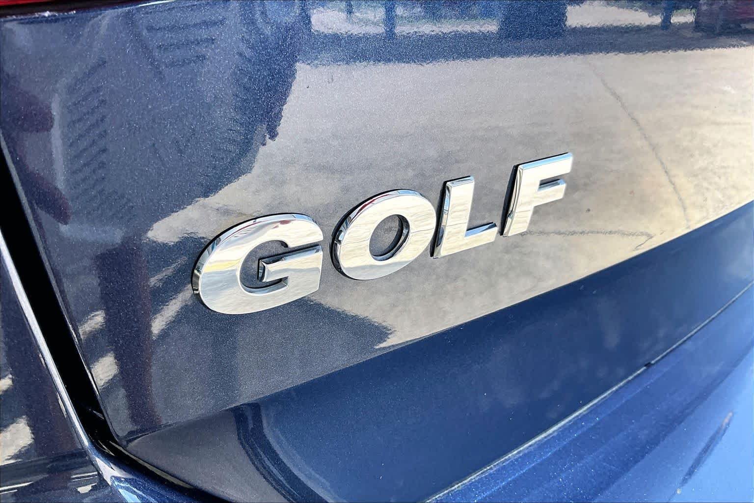Used 2018 Night Blue Metallic Volkswagen S image 31